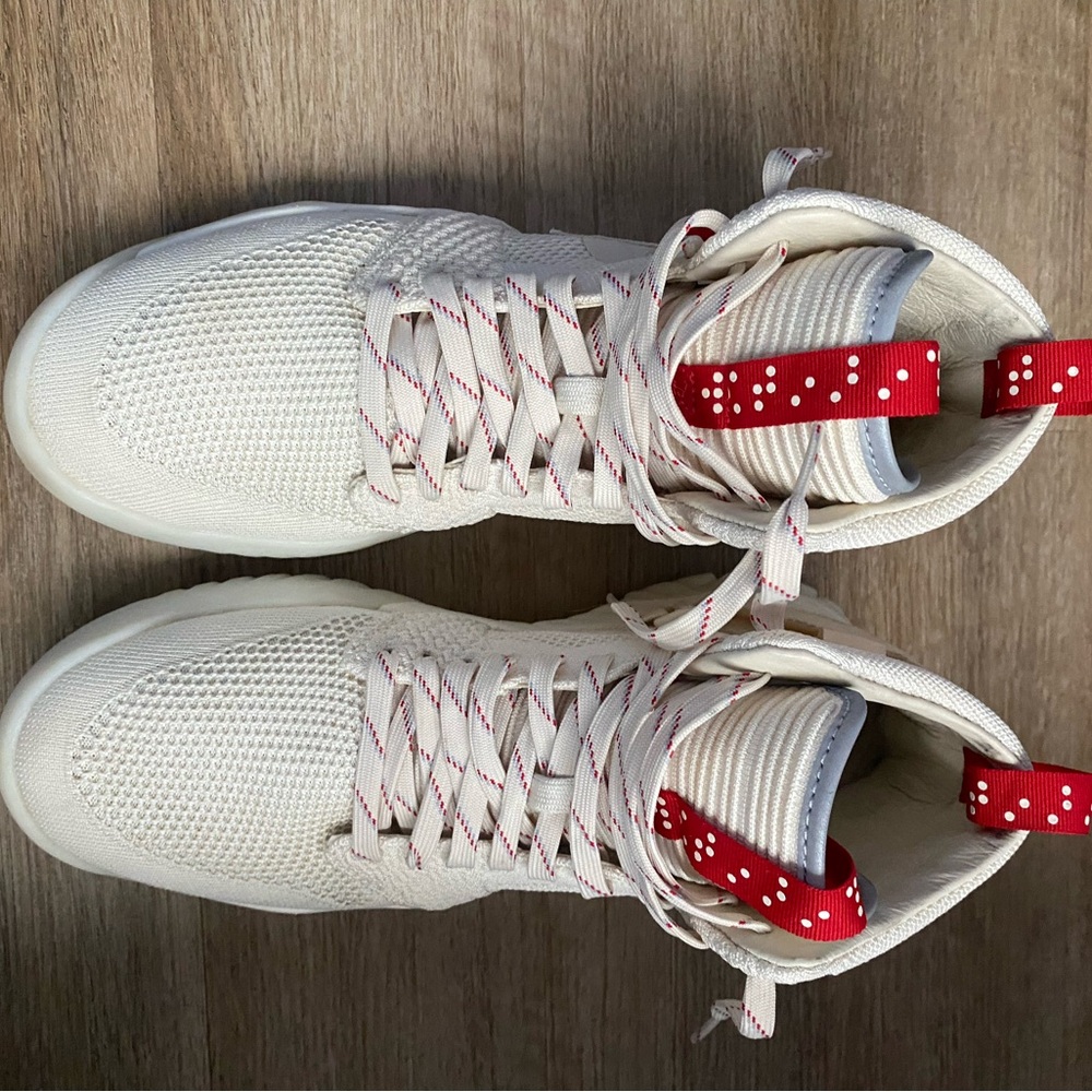 Nike Air Jordan React